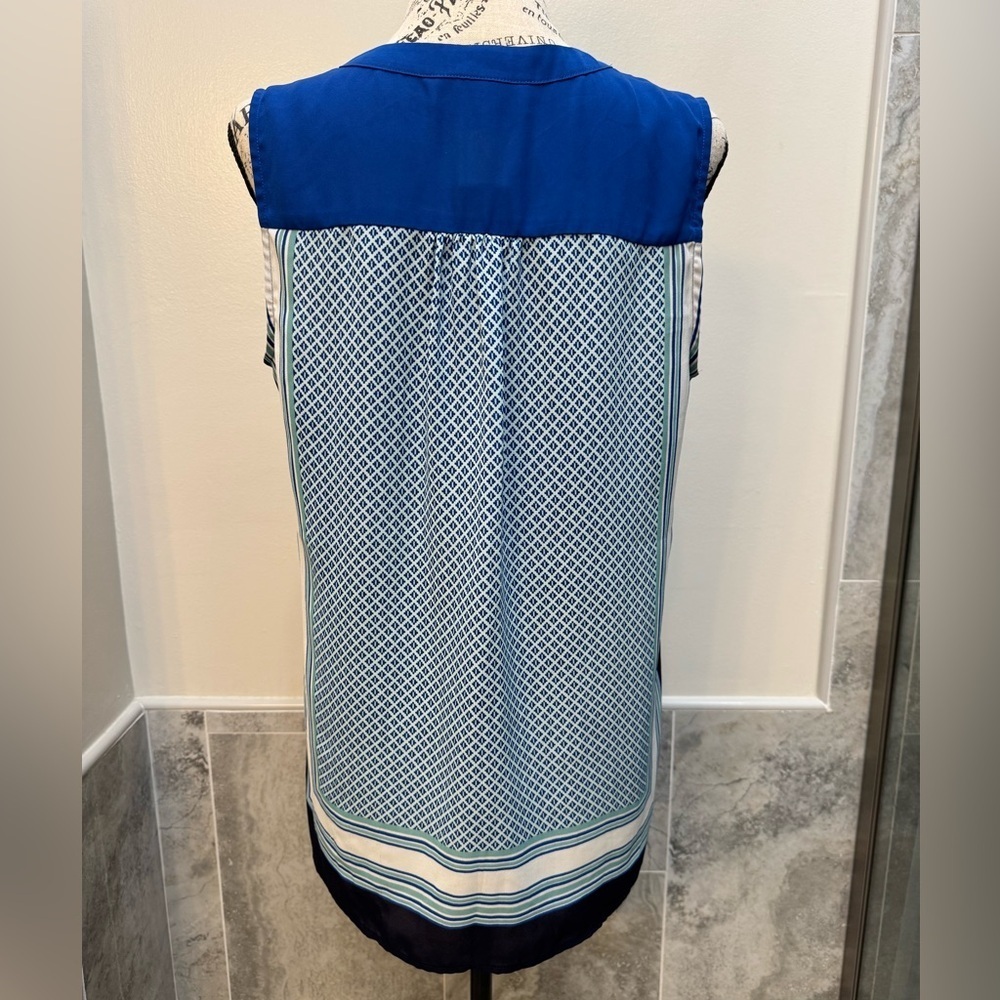 Loft Sleeveless Top - Picture 3 of 4